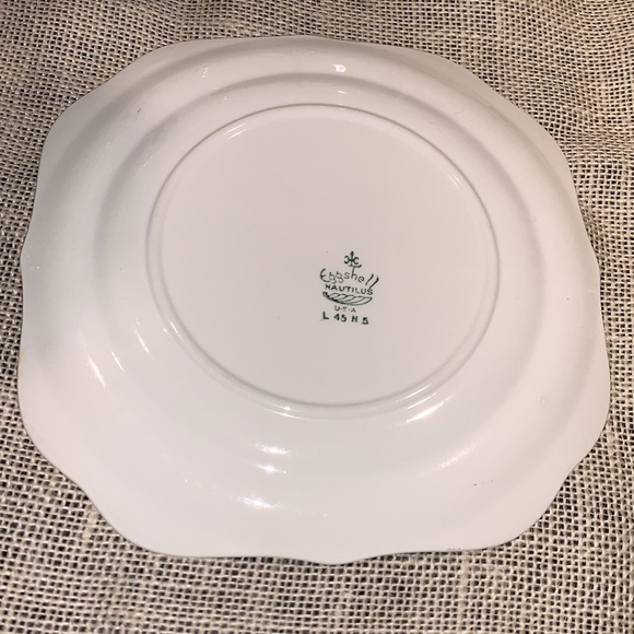 Vintage Eggshell Nautilus, Maroon Band W/Gold by Homer Laughlin Salad Plates - Picture 5 of 6